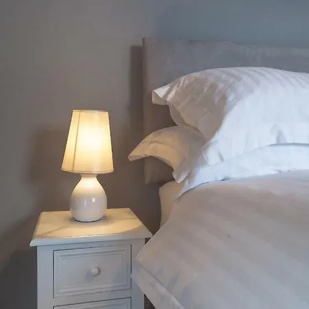 The - Floor 2 Bedroom Apartamento *