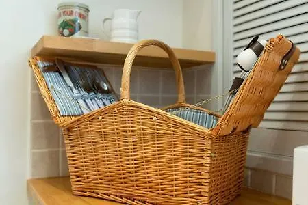 Grand & Spacious With Wifi *