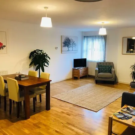Comfy Flat Handy For City Centre *
