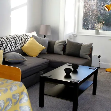 Warm Bright Flat, Perfect For Exploring *