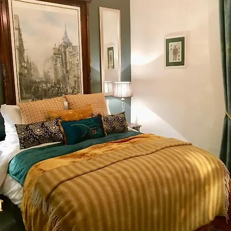 The Jeffrey Street Retreat