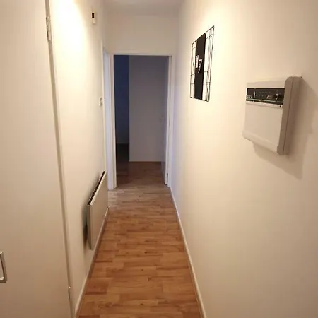 West Port Apartamento *