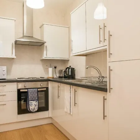 Appartement Cozy 1 Bed In W/free Parking! *