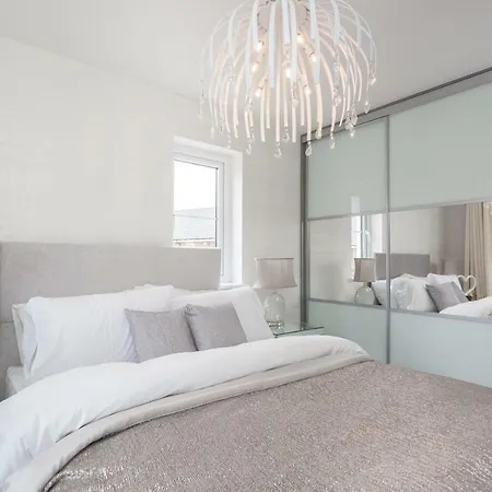 Showhouse בית נופש *