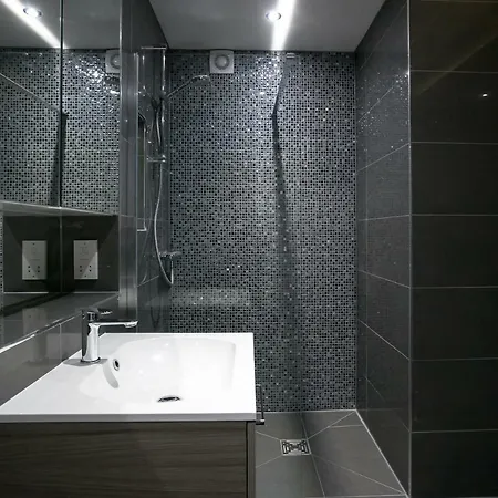 Royal Mile Apartment *