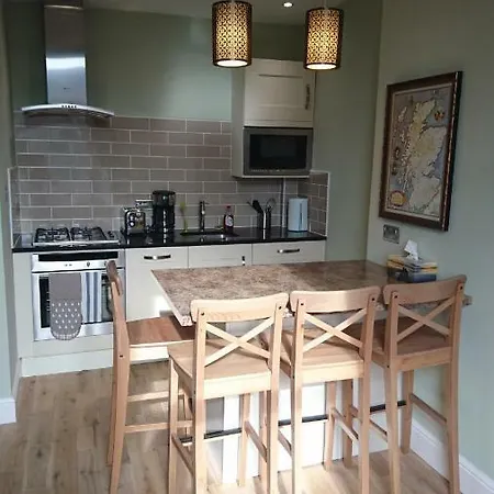 Apartment Murrayfield Spacious 2-bedroom