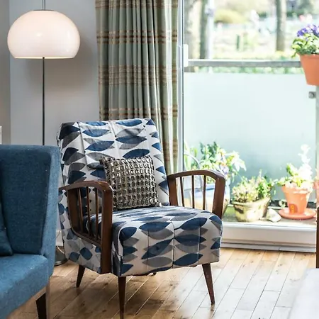 Modern Family Town House In Trinity * Edinburgh