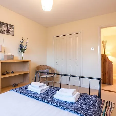 Modern Large Family With Private Parking Apartamento Edimburgo
