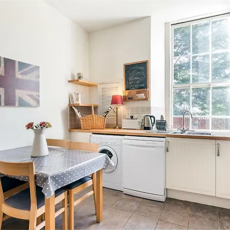 Grand & Spacious With Wifi *