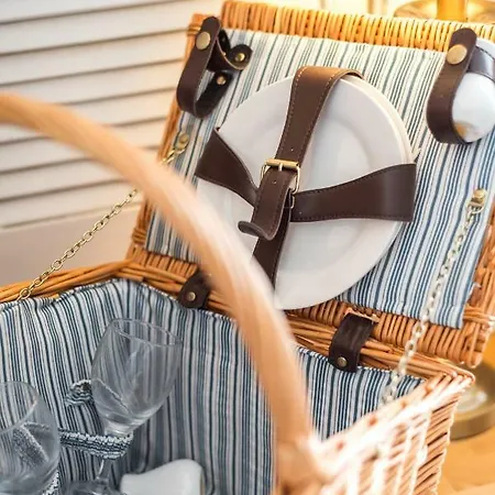 דירה Grand & Spacious With Wifi *