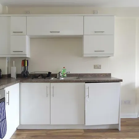 Hawkhill 9 - Contemporary And Secure Parking Appartement
