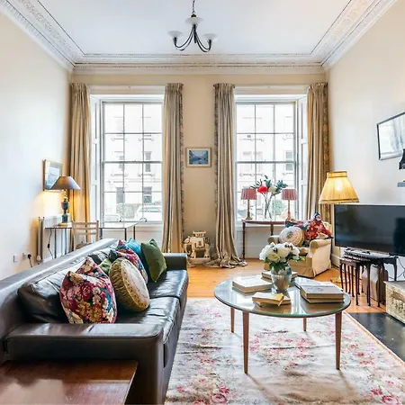 Grand & Spacious With Wifi Appartement