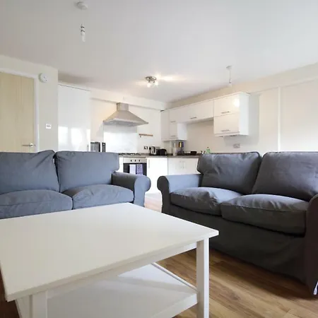 Hawkhill 9 - Contemporary And Secure Parking Appartement *