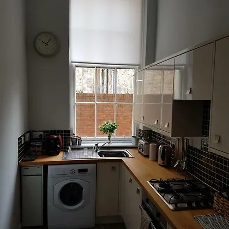 Spacious Modern Stockbridge/new Town Edinburgh