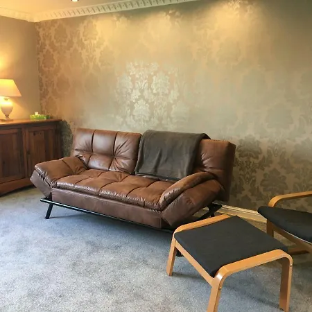 شقة Family Self-catering Apartment, Portobello,