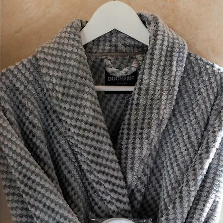 The Queens View Apartment *