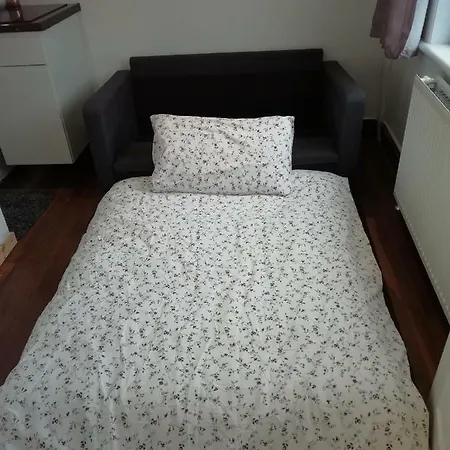 Sunny, Close To City Centre Apartment Edinburgh