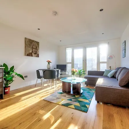 17 2 Melvin Walk Apartment *