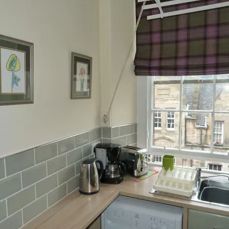 St Mary's Street, Apartment *
