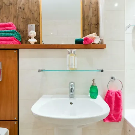 The Park At Holyrood Edinburgh