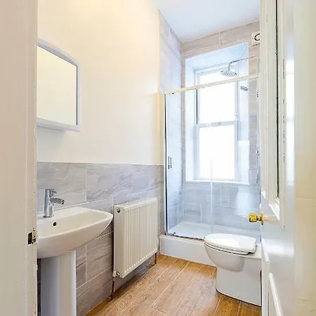 3 Bed , 2 Bath City Edinburgh