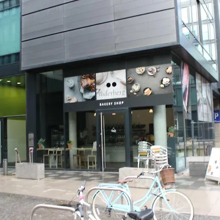Quartermile Luxury דירה