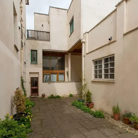 Open Plan Loft Style Apartment Edinburgh