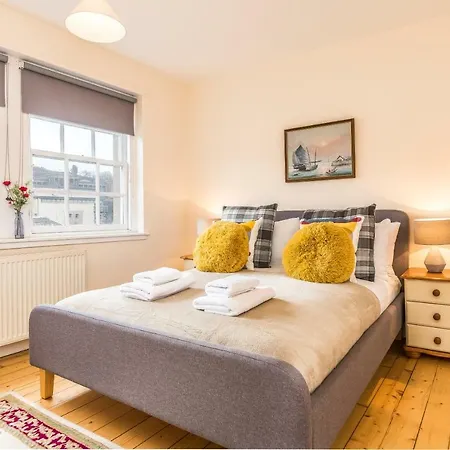 2-bedroom Old Town On Royal Mile 아파트 에든버러