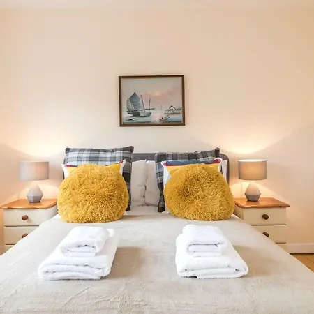 2-bedroom Old Town On Royal Mile *