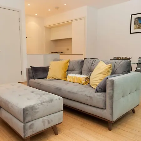 Apartment 2 Bed At Quartermile *