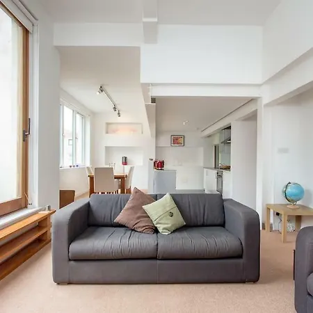 Open Plan Loft Style * Edinburgh
