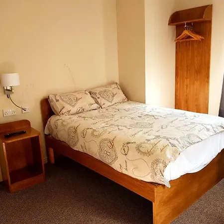 Classic Ensuite In The Heart Of *