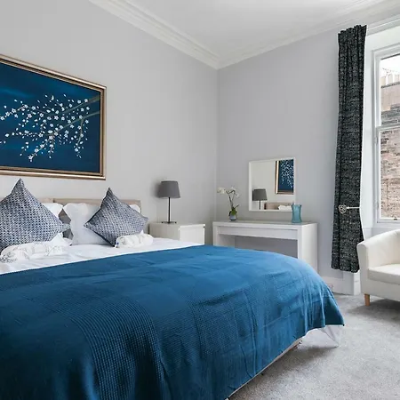 Spacious Leith Apartment, 5 Minutes From City Centre דירה