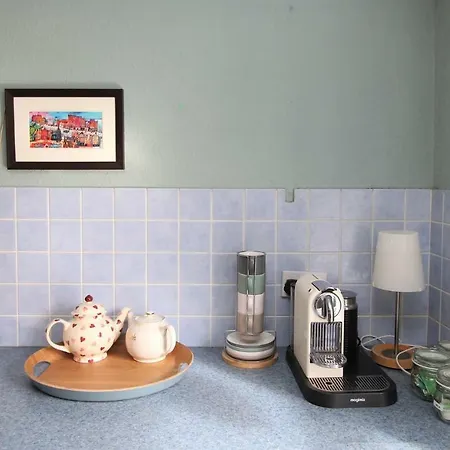Cosy 1 Bed Flat In Broughton, Apartment
