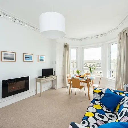 With A View Apartment Edinburgh