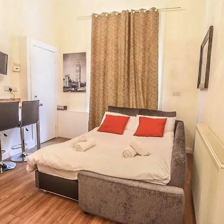 Apartment Ground Floor Centre Flat Close To Princess Street