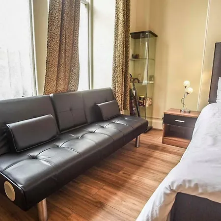 Ground Floor Centre Flat Close To Princess Street Apartment Edinburgh