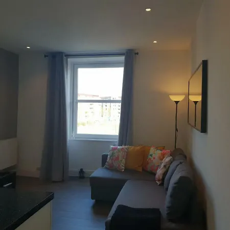 Апартаменты Stylish - Near Haymarket, Walk To Castle And Princes Street