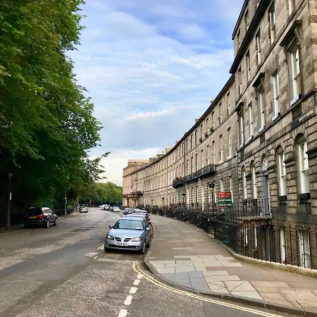 Escape To @ Abercromby Place