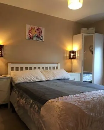 Apartment Fairmile Flat *