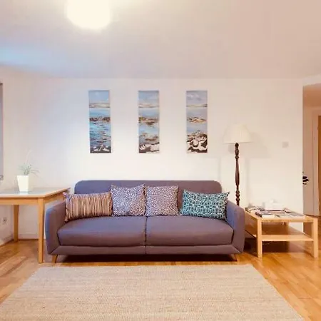 Comfy Flat Handy For City Centre Apartment Edinburgh