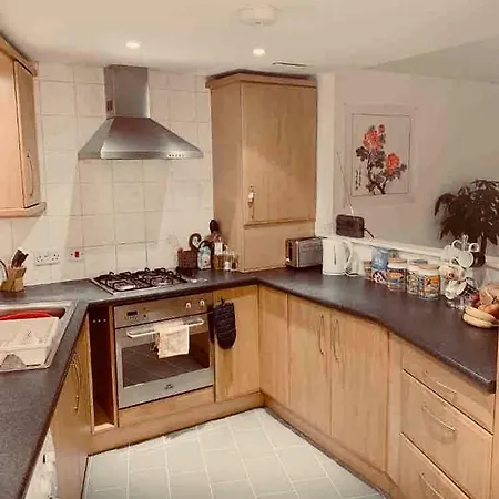 Comfy Flat Handy For City Centre Apartment Edinburgh