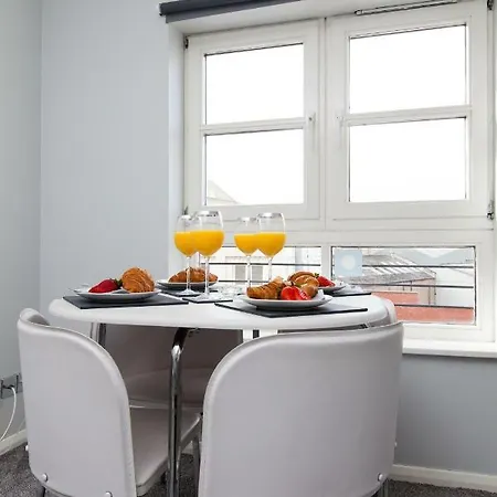 Amazing - Annandale St Near The Playhouse - Free Parking Апартаменты *