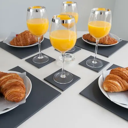 Amazing - Annandale St Near The Playhouse - Free Parking Апартаменты