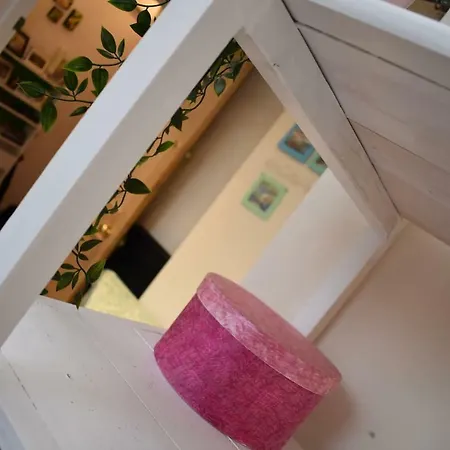 One Of A Kind, Quirky Near Haymarket! *