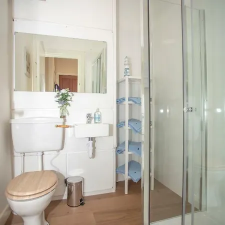 דירה Spacious 2 Bed In The Heart Of Old Town *