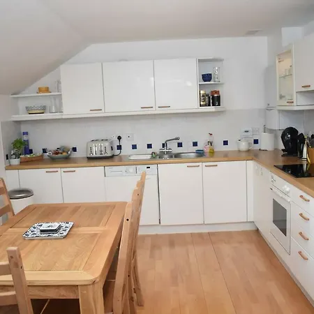 Lovely 3br In Beautiful Green Surroundings Apartment Edinburgh