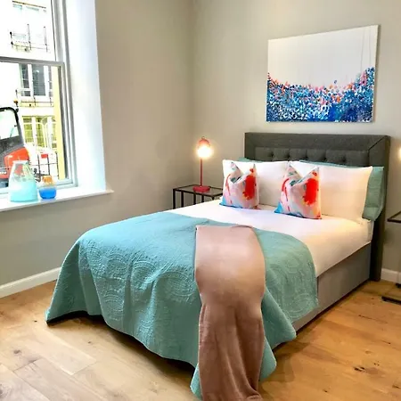 Apartment By Hollyrood Palace & Aurthur's Seat Edinburgh