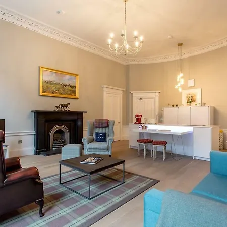 Elegant & Spacious 1 Bed In City Centre * Edinburgh