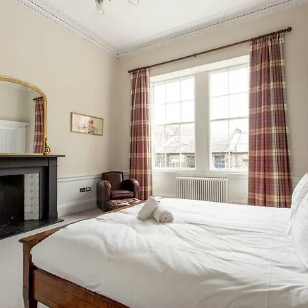 Elegant & Spacious 1 Bed In City Centre * Edimburgo
